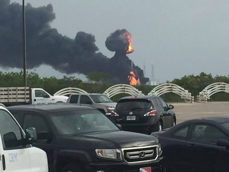 Falcon explosion at launch. - Falcon 9, Space