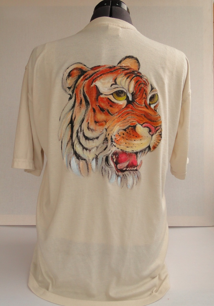T-shirt painting - My, Painting on fabric, , Acrylic, With your own hands, Painting, Tiger, Longpost