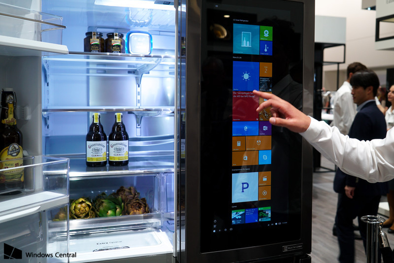 LG introduced a refrigerator with Windows 10 on board. - Windows, Refrigerator, Lg, 