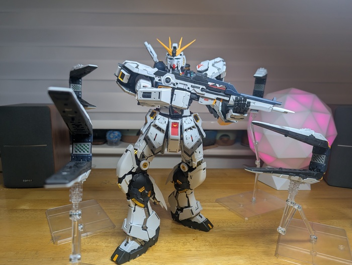 Модель PGU Nu Gundam