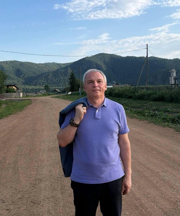 Юрий Григорьев. Депутат Государственной Думы от Забайкалья / <!--noindex--><a href="https://pikabu.ru/story/devyat_odnomandatnikov_i_federalyi_smotrite_kakie_dokhodyi_u_kandidatov_v_gosdumu_ot_yakutii_14289252?u=http%3A%2F%2Ft.me&t=t.me&h=5458f33905df8865ee8d17e6780de36cdf109838" title="http://t.me" target="_blank" rel="nofollow noopener">t.me</a><!--/noindex-->