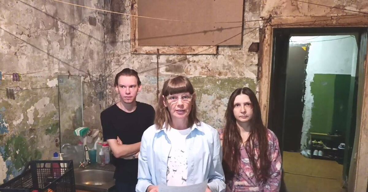Residents of a dilapidated building in Saratov have been in fear of death for nine years. - Negative, Officials, Russia, investigative committee, Criminal case, Prosecutor's office, Lawlessness, Housing and communal services, Mikhail Isaev, Video, Video VK, Longpost