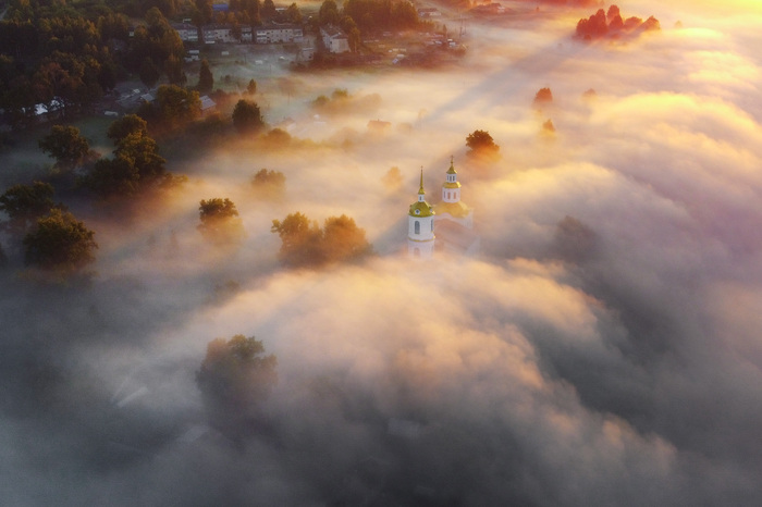 В облаках