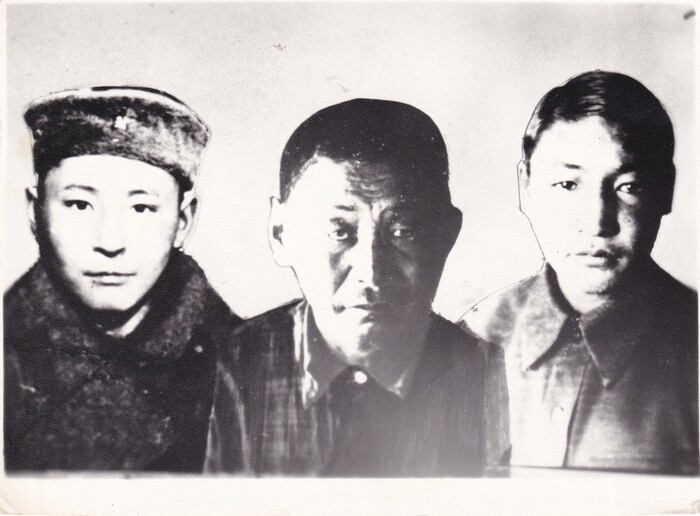 Охлопков Петр Степанович (1925-03.02.1945), Охлопков Степан Васильевич (16.12.1896-16.02.1967), Охлопков Афанасий Степанович (1936-1952)