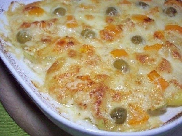 Запеканка из курицы и кабачков