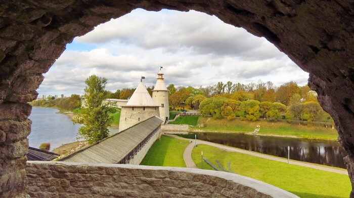 ��������: <!--noindex--><a href="https://pikabu.ru/story/davay_zazhzhyom_ogni_pskova_14378235?u=http%3A%2F%2Fmuseumpskov.ru&t=museumpskov.ru&h=add47f373a48e21593cf16ef186e47f8a0221e4c" title="http://museumpskov.ru" target="_blank" rel="nofollow noopener">museumpskov.ru</a><!--/noindex-->