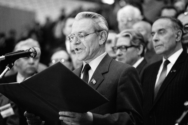 ������ ��� ������� ����������� � (����� � ����� �������, ���� ������� � 1 ���� 1989 ����). �� ���� ������ �������