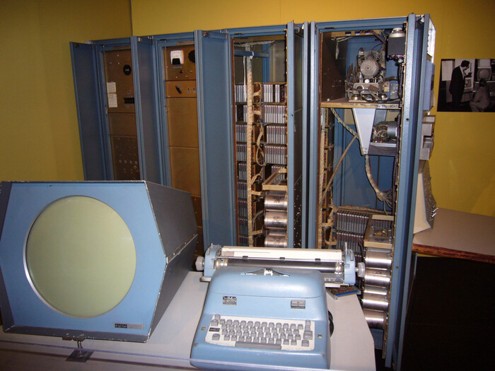 ��� ����� PDP-1. <a href="https://www.flickr.com/photos/hiddenloop/307119987/" target="_blank" rel="nofollow noopener">�������� �����������</a>