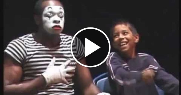 мим мультяшный. пантомим девушка. клоун мим. клоун ниггер. "девушка-мим" пантомима орал.