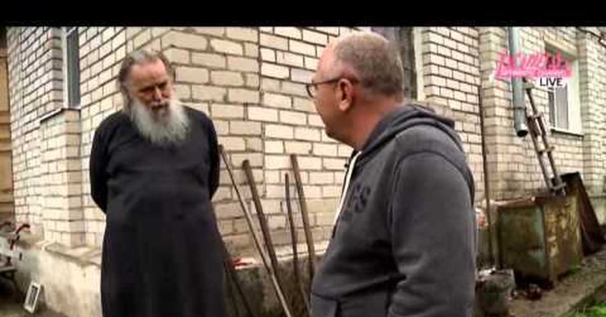 пошел нахуй пока дождь не пошел. батюшки дождь. батюшка балин в курганской области. одинокий священник. священник и дождь.