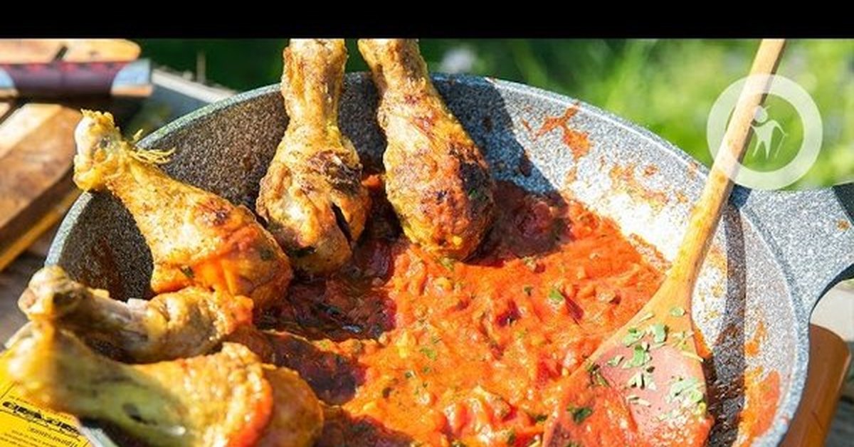 Куриные ножки карри. Шашлык с карри. шашлык из курицы в томатном соусе. курица карри на мангале.